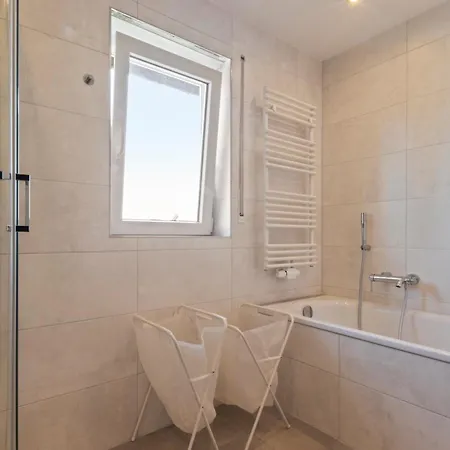 Flatista Homes - Tatil Evi Maisach (Bavaria)
