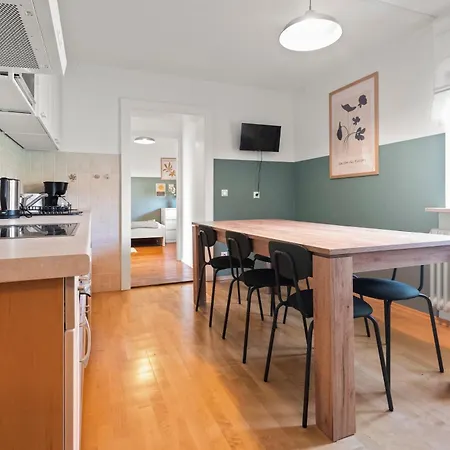 Flatista Homes - Tatil Evi Maisach (Bavaria)